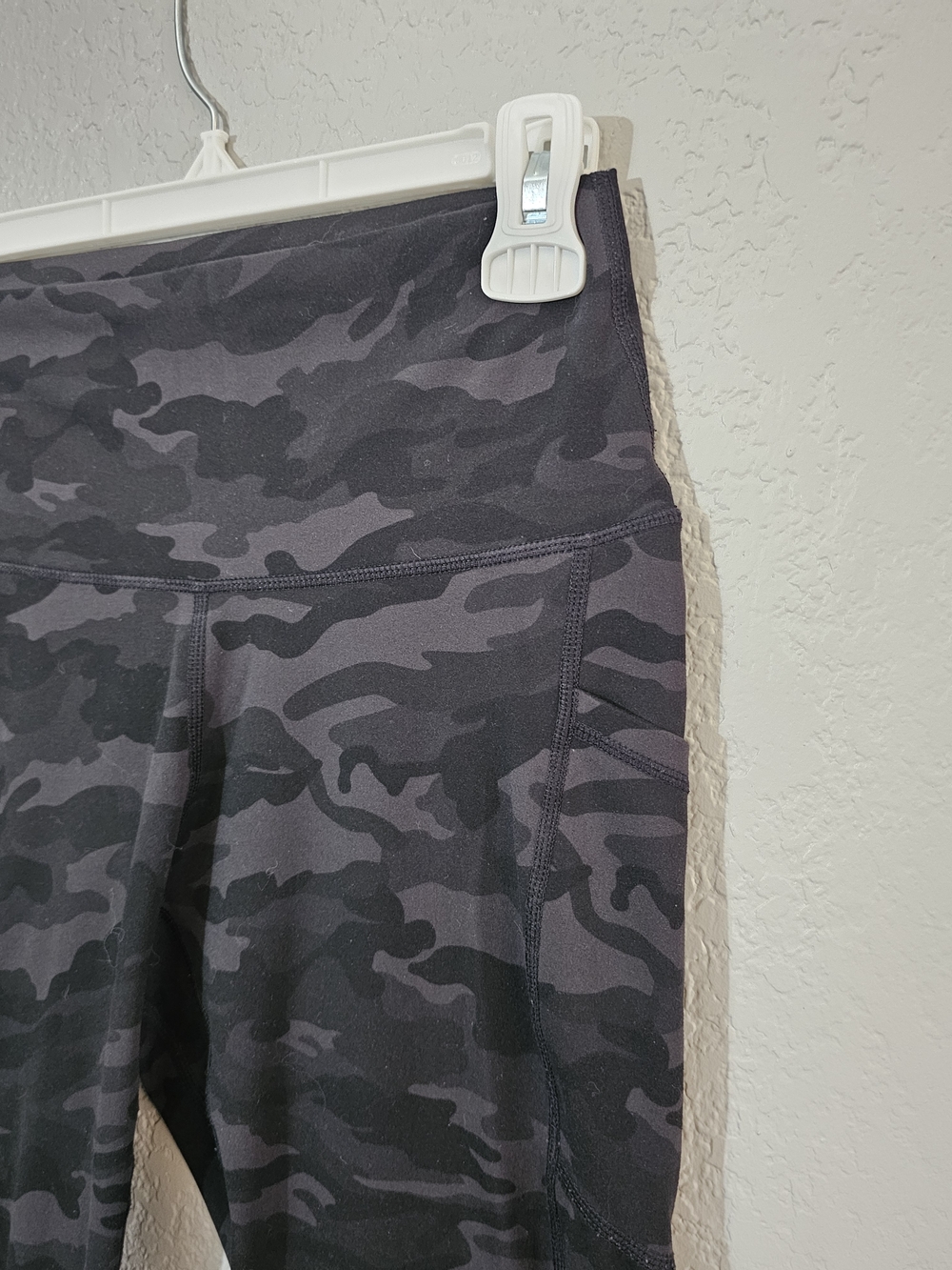 Colorfulkoala Camouflage High Rise Pocket Leggings 25" Womens Medium - Picture 4 of 9